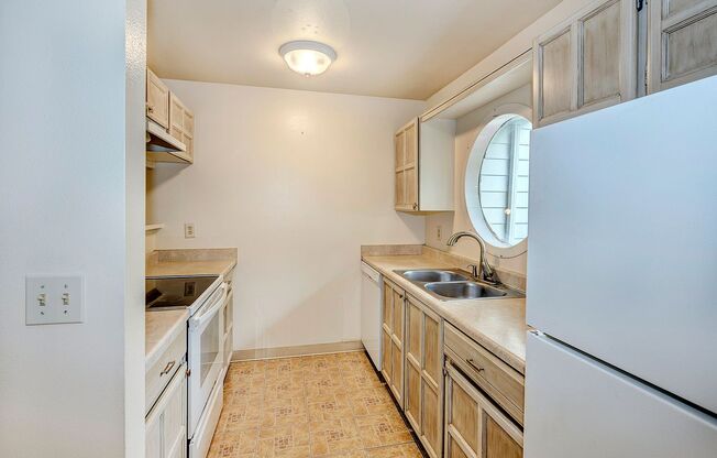 Lake Ballinger Townhouse 3 Bedroom
