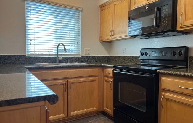 2 beds, 2 baths, 950 sqft, $2,925, Unit 1531P