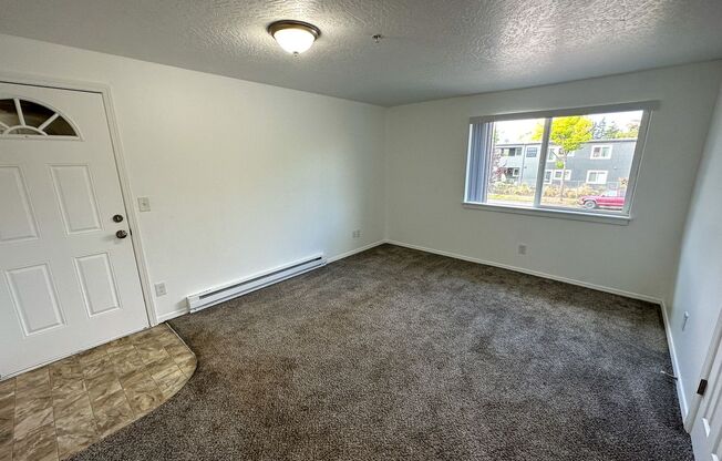 3446 - 3462 Hadley St NE