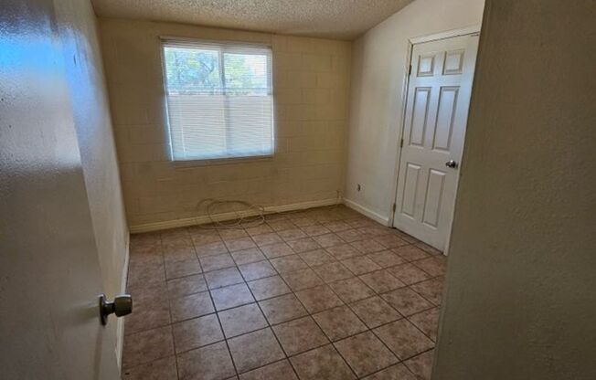 4 Bedroom Close To Las Vegas Blvd. & North Pecos