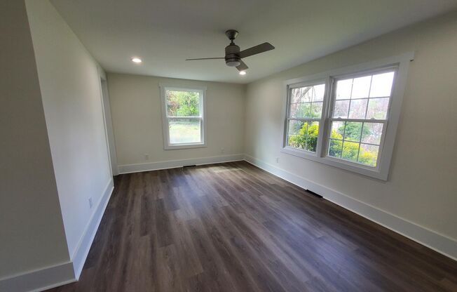 COMING SOON! Live in Comfort & Style – Renovated 3-Bedroom in Statesville Ave Terrace!