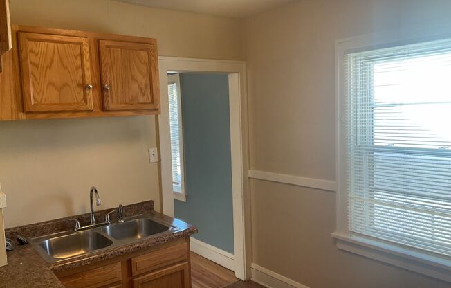 2 beds, 1 bath, $1,725
