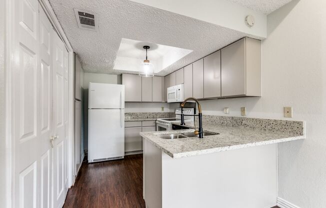 Private Backyard & Balcony • 2-Bedroom in North Dallas