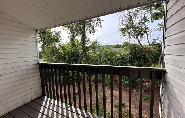 2 beds, 1 bath, 850 sqft, $1,295, Unit E39