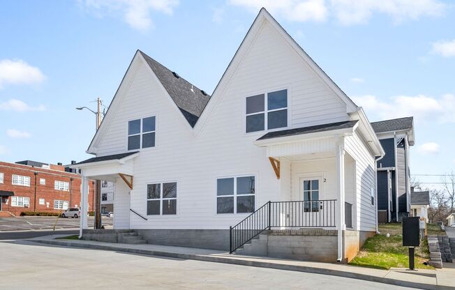 2 Bedroom Townhome For Rent in Historic Downtown Clarksville!