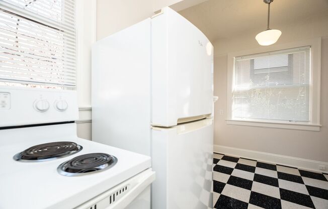 MONTEREY APARTMENTS (SCHP03)