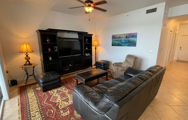 2 beds, 2 baths, $1,950