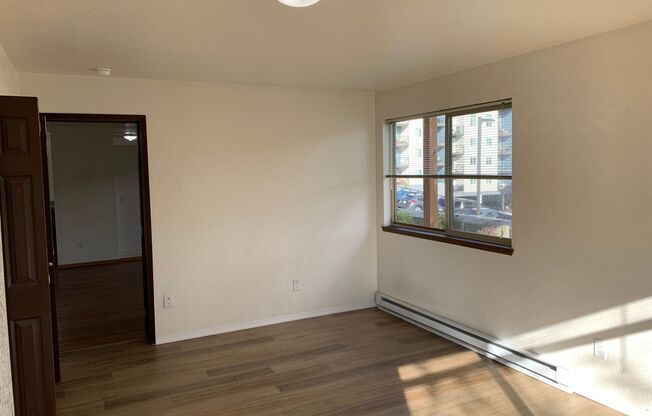 3 beds, 2 baths, 1,434 sqft, $2,450, Unit B110