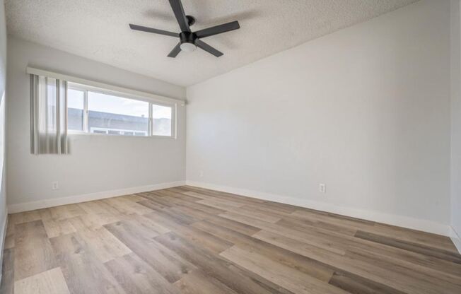 2 beds, 1 bath, $2,295