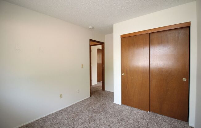 2 beds, 1 bath, $1,425