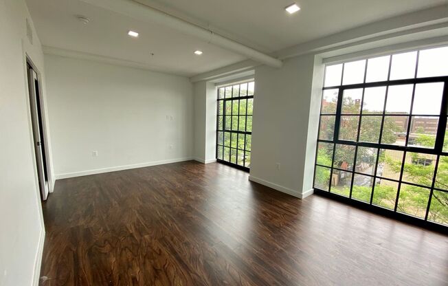 1 bed, 1 bath, 437 sqft, $1,625, Unit 301