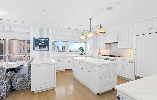 415 E 54 ST