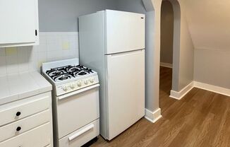 1 bed, 1 bath, $500, Unit #4