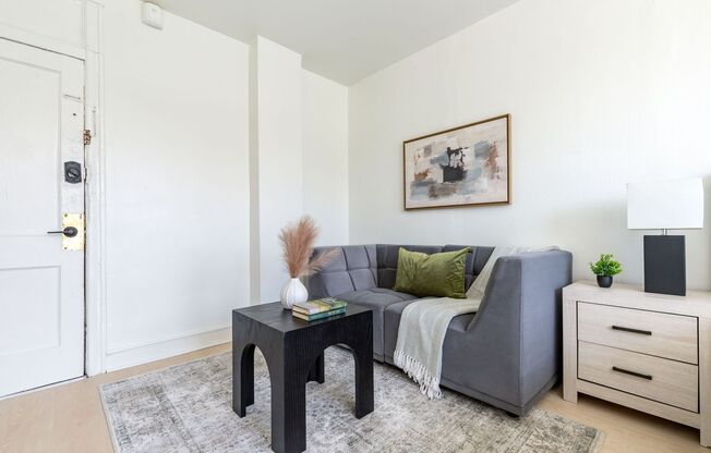 Studio, 1 bath, 375 sqft, $1,049, Unit C3