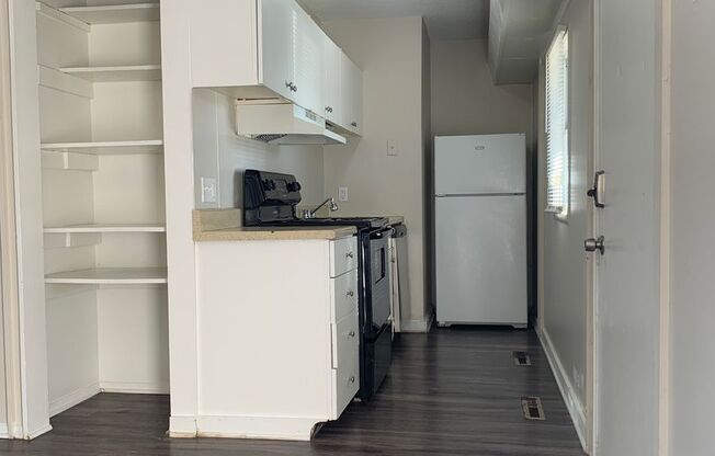 3 beds, 2 baths, 1,034 sqft, $975, Unit 11A