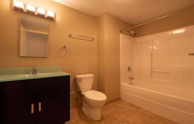 1 bed, 1 bath, 945 sqft, $1,590, Unit 308
