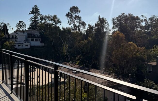 2 beds, 2 baths, 816 sqft, $4,349, Unit 505