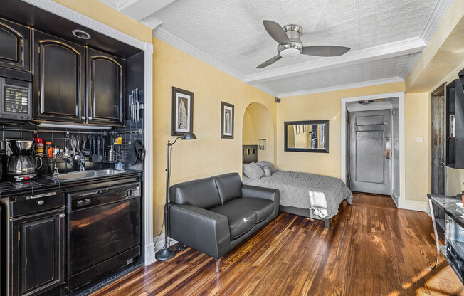 Studio, 1 bath, $2,875, Unit 1629