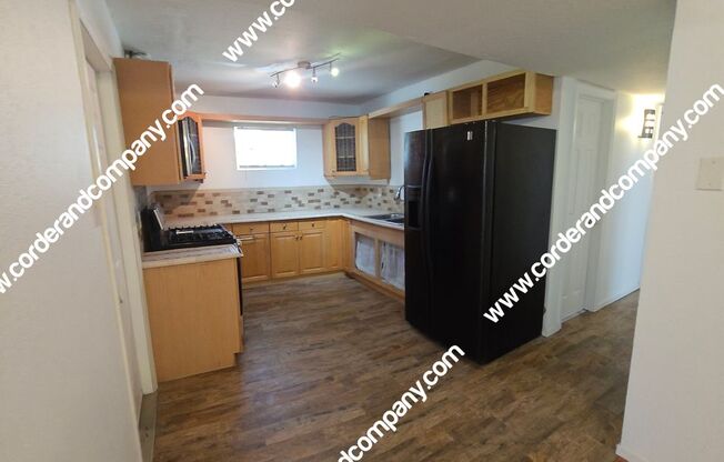 Nice 3 Bedroom, 2 Bathroom and 1,120 Sq Ft. Home Great Location in NE Heights.