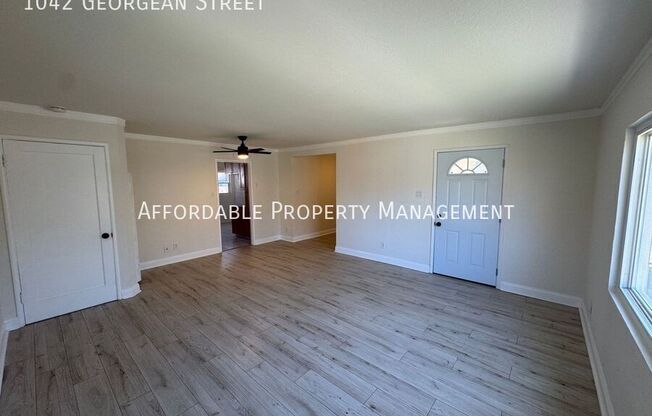 1042 GEORGEAN ST