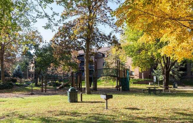 Lush Green Outdoor at ReNew at Neill Lake, Eden Prairie, Minnesota