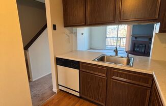 2 beds, 1.5 baths, $1,295