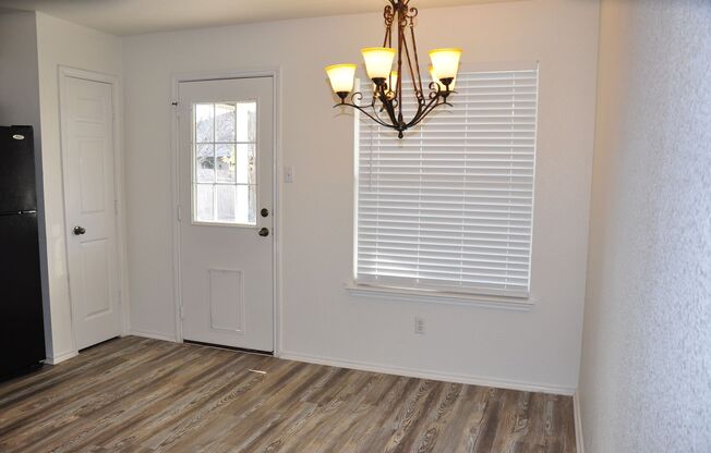 3 Bedroom 2.5 Bath in Hutto Square