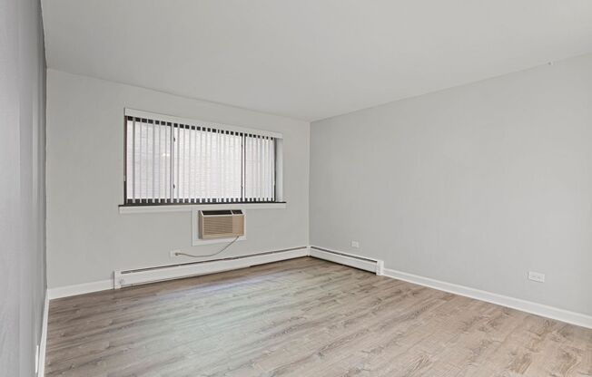 Studio, 1 bath, 275 sqft, $1,350, Unit 238