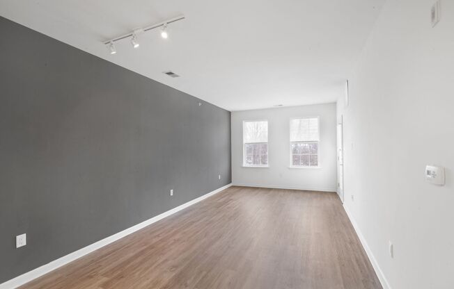 2 beds, 2 baths, 1,033 sqft, $2,230, Unit 3301