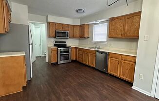 3 beds, 2.5 baths, $1,650, Unit 3613 Thornhill