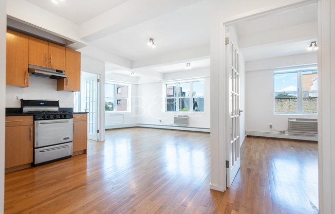 2 beds, 1 bath, 900 sqft, $5,150, Unit 4L