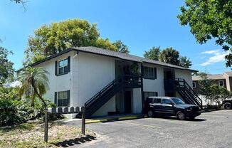 2411 W STROUD AVE