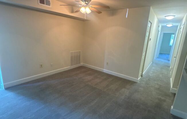 3 beds, 2 baths, 1,300 sqft, $2,300, Unit 3412 #203