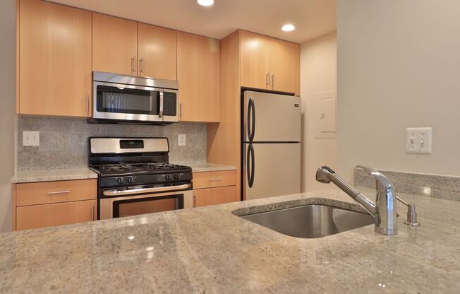1 bed, 1 bath, 720 sqft, $3,668, Unit 0702