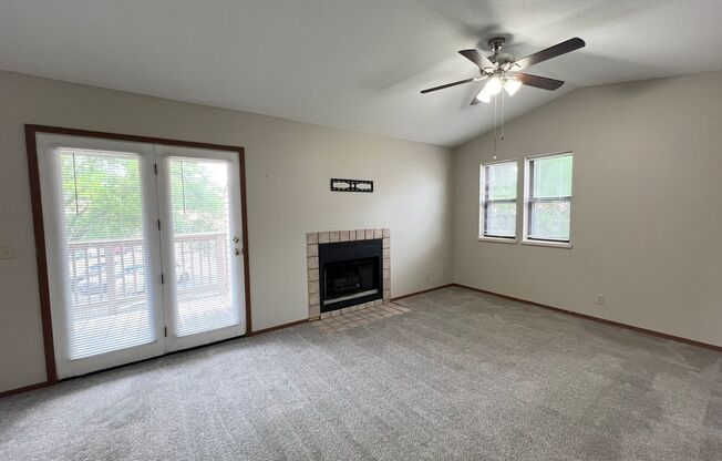 1 Bedroom / 1 Bathroom Oakridge Apartments Unit
