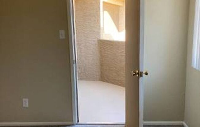 2 beds, 2 baths, 900 sqft, $1,375, Unit 237