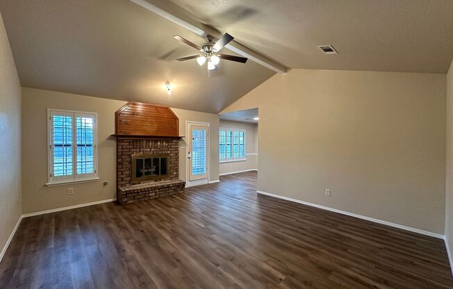 * MOVE-IN SPECIAL * Gorgeous 3 Bed 2 Bath for Rent (Stunning Fireplace!)