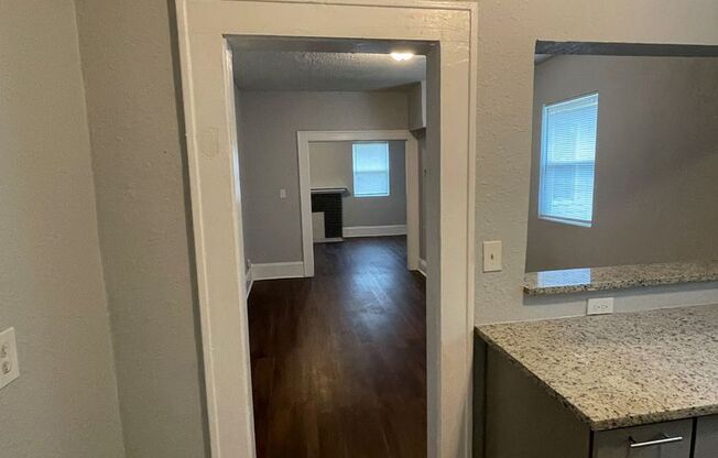 3 beds, 1 bath, 1,260 sqft, $1,250, Unit 548 w 25th Street