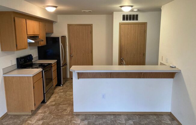 3 beds, 2.5 baths, 1,550 sqft, $2,575, Unit A