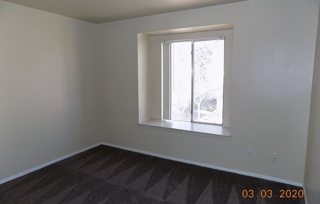 1 bed, 1 bath, $1,100, Unit #2033