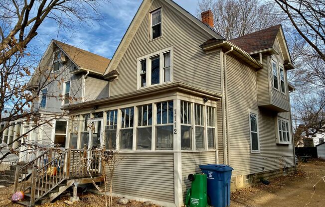 Very Nice/Updated 5BD/2BA Home near U of M & Dinky Town! Avail. 9/1/25