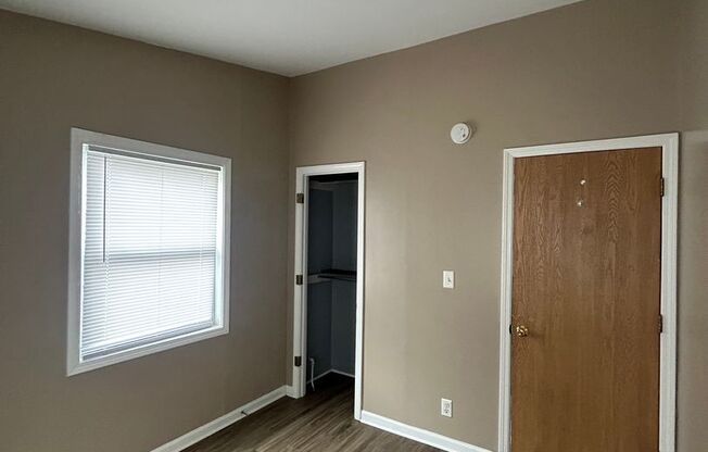 3 beds, 1 bath, $1,349