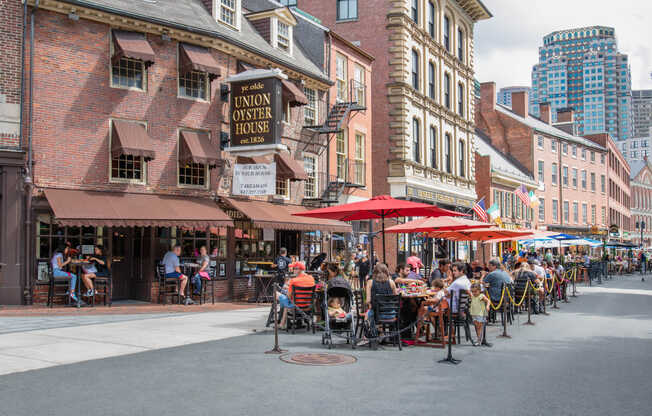 Dine at the many fantastic Downtown Boston restaurants along Union Street.