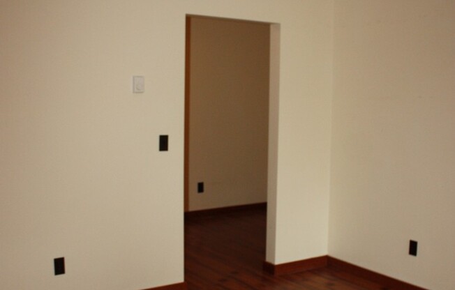 Studio, 1 bath, 359 sqft, $1,325, Unit 205