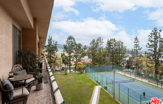 2 beds, 2 baths, 844 sqft, $4,200, Unit 516