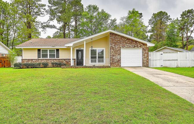 Gorgeous Family Home in Summerville!