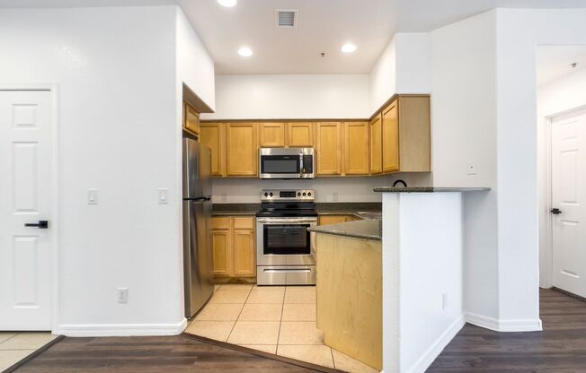 3 beds, 2 baths, 1,352 sqft, $1,795, Unit 215
