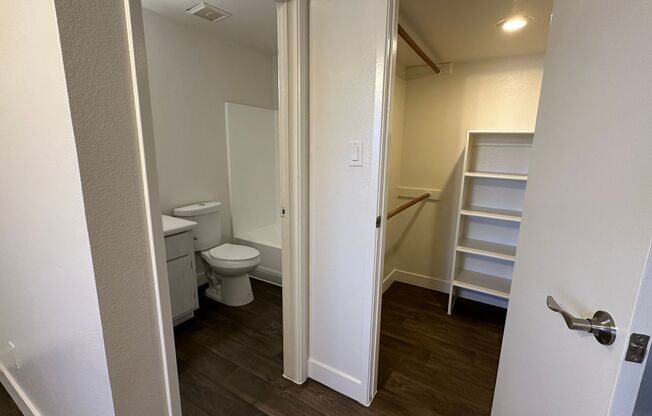 2 beds, 2 baths, 881 sqft, $1,700, Unit 228