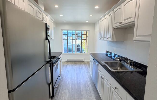 Sil - 641 Masonic Way