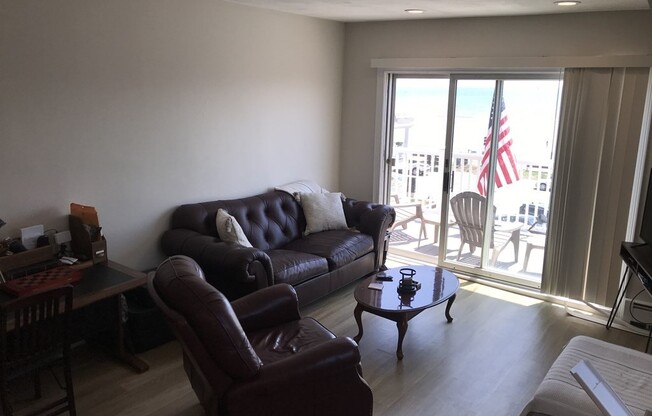 2 beds, 1 bath, 1,150 sqft, $2,900, Unit U5